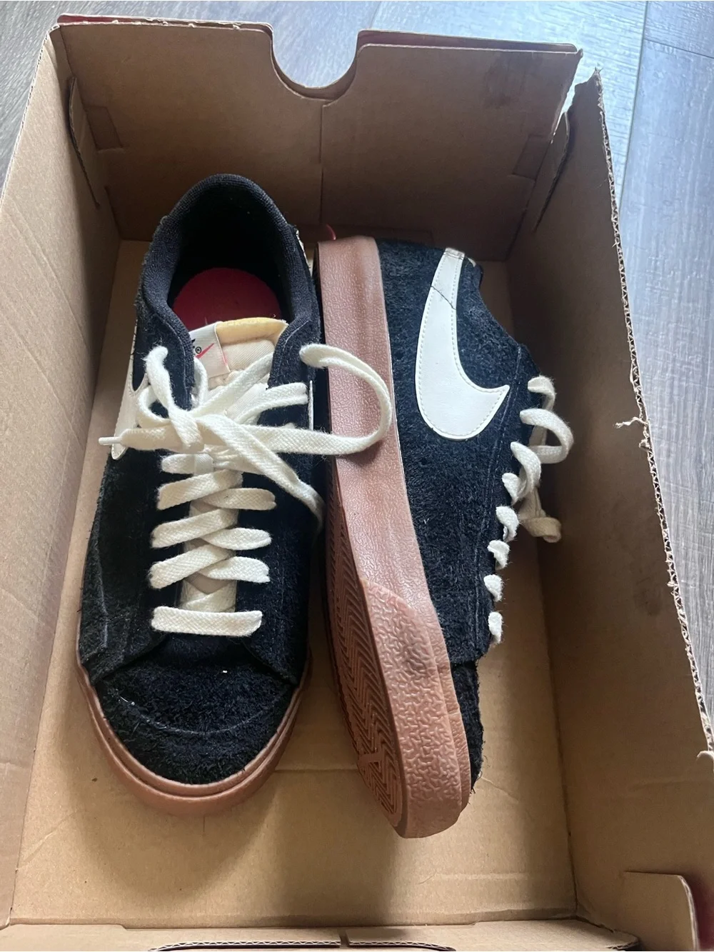 Nike nwt low